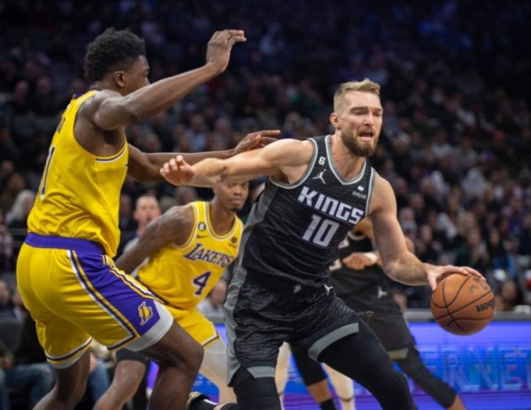 祖巴茨和贾马尔-穆雷折柳位居第4、5位体育集锦