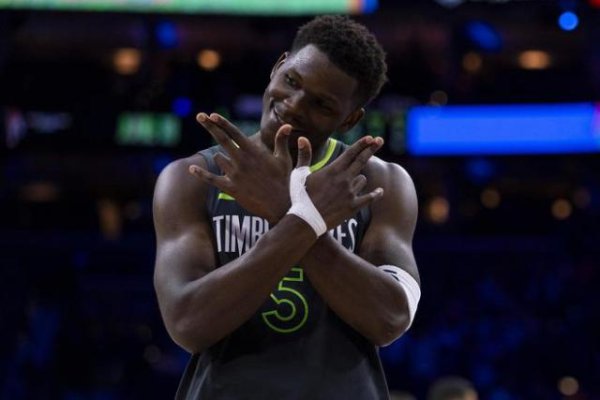 老例赛吃到 16 个技犯后禁赛一场体育集锦