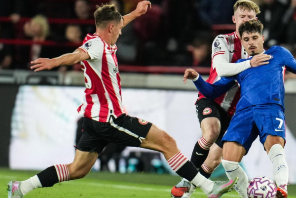 阿达拉比奥尤头球攻门体育录像/图片