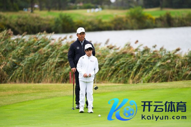 梁文冲先生助力亲子家庭