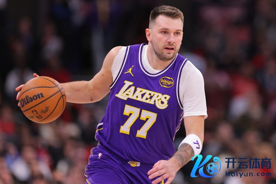 [图]东契奇46+7+11詹姆斯24+5 湖东说念主轻取公牛体育录像/图片